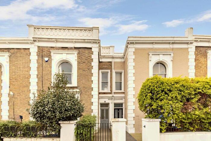 2 Bedroom Flat To Rent In Wellesley Road, London, W4