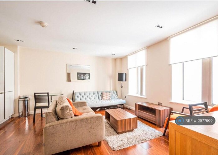 1 Bedroom Flat To Rent In Aston House, London, EC4A