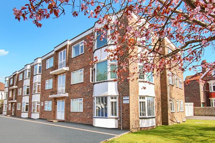 3 Bedroom Flat To Rent In Heene Road, Worthing, BN11