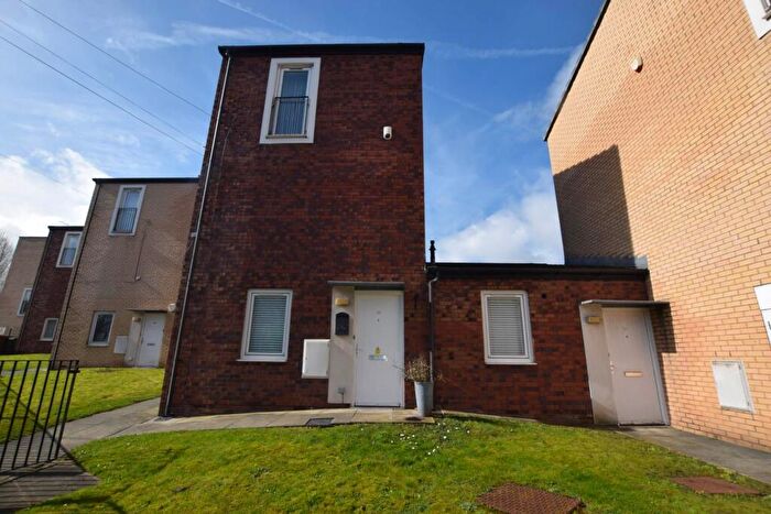 2 Bedroom Flat To Rent In Old Chester Road, Birkenhead, CH41