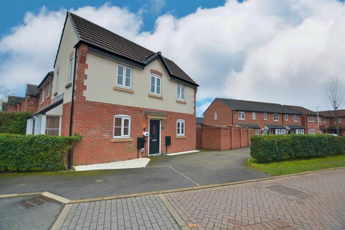 3 Bedroom Semi-Detached House For Sale In Wye Close, Holmes Chapel, Crewe, CW4
