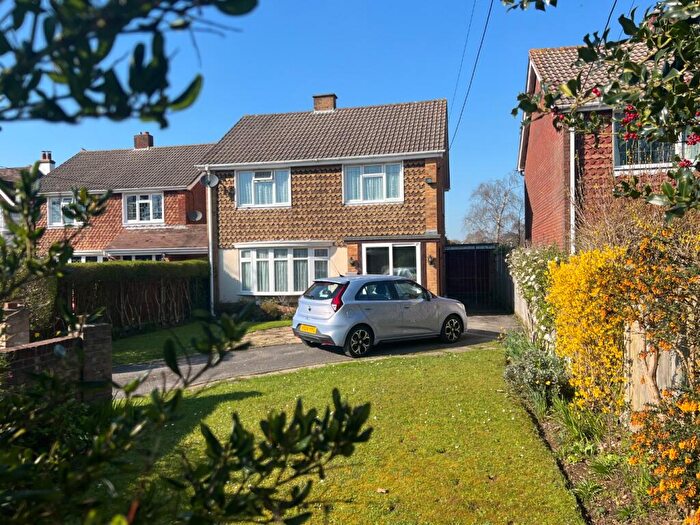 3 Bedroom Detached House For Sale In Rollestone Road, Holbury, Southampton, Hampshire, SO45