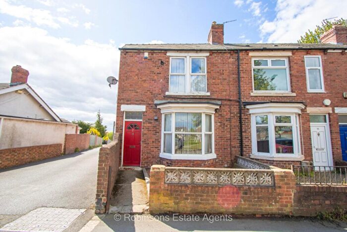 3 Bedroom End Of Terrace House For Sale In Malvern Villas, Gilesgate, Durham, DH1