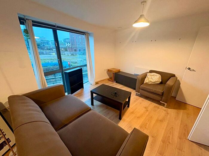 2 Bedroom Flat To Rent In Marshall Street, Leeds, LS11