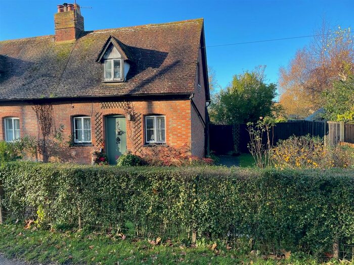 2 Bedroom Semi-Detached House For Sale In Cranbrook Road, Staplehurst, Tonbridge, TN12