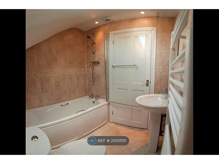 1 Bedroom Flat To Rent In Arkle House, Cheltenham, GL53