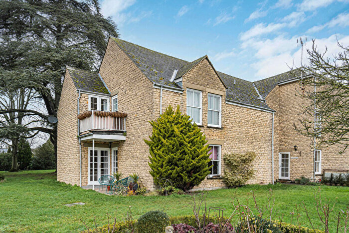 2 Bedroom Apartment For Sale In Stratton Audley Manor, Stratton Audley, OX27