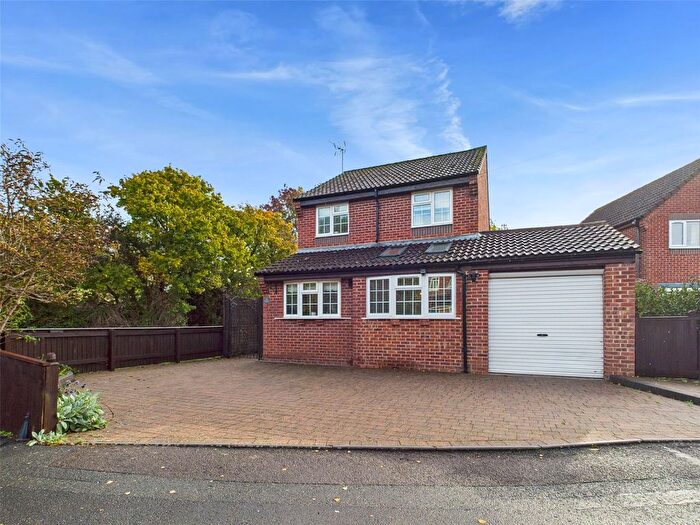 3 Bedroom Detached House For Sale In Pinewood Road, Hardwicke, Gloucestershire, GL2