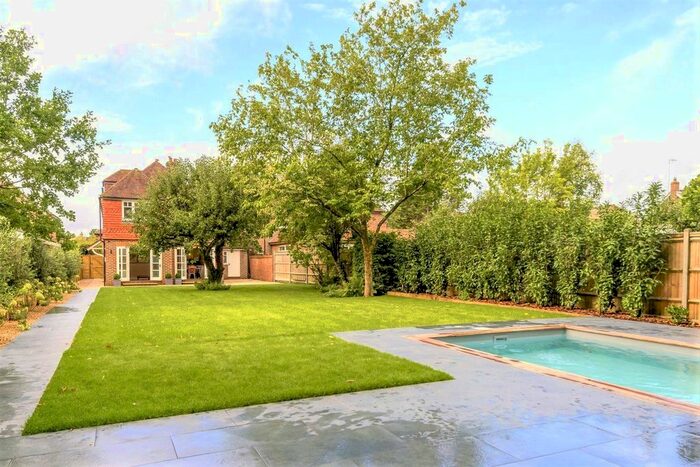 5 Bedroom Detached House To Rent In New Park Road, Cranleigh, Surrey, GU6