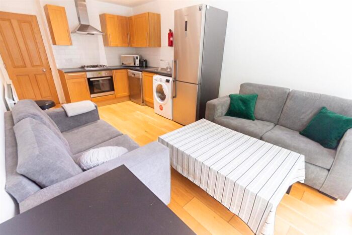 4 Bedroom House To Rent In Copland Terrace, Shieldfield, NE2