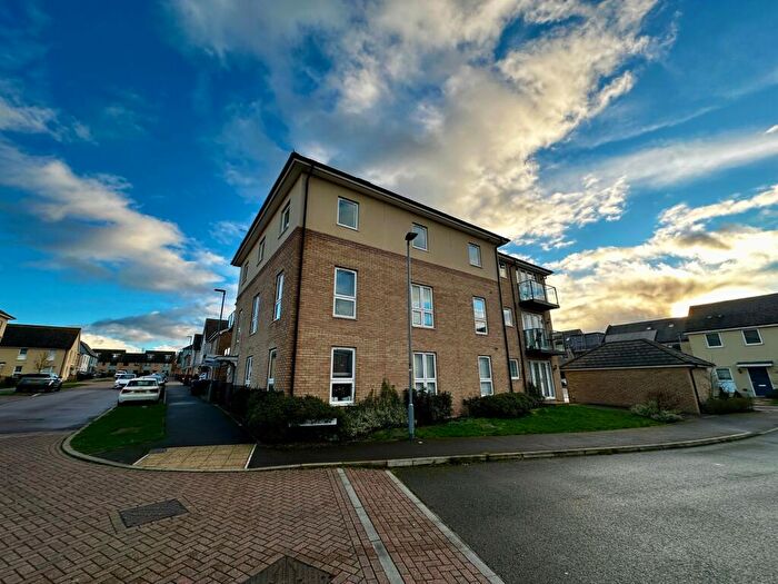 2 Bedroom Flat For Sale In Angus Way, Whitehouse, MK8
