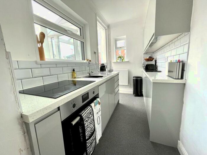 2 Bedroom House To Rent In Coniston Road, Barnsley, S71