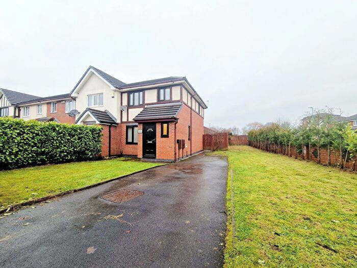 3 Bedroom Semi-Detached House To Rent In St. Michaels Gardens, Whitefield, M45