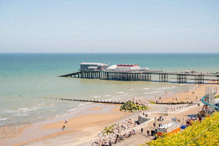 3 Bedroom Apartment For Sale In Runton Road, Cromer, NR27