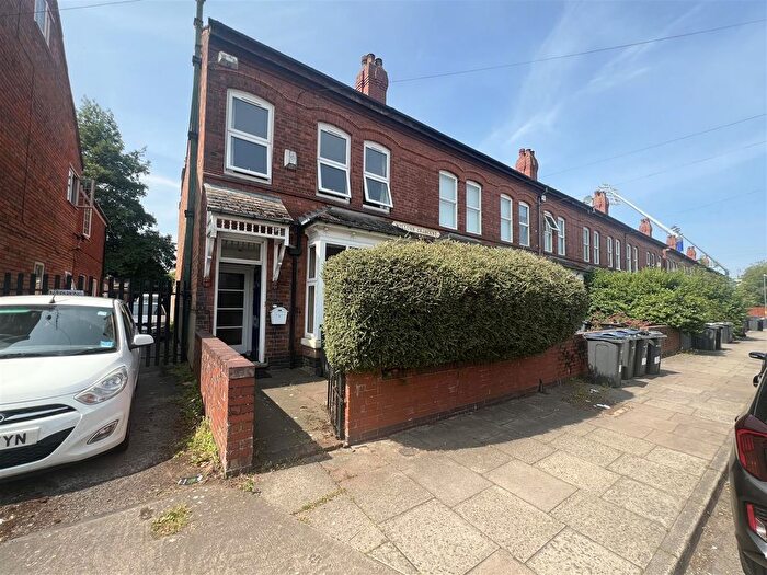 4 Bedroom Property To Rent In Willows Crescent, Balsall Heath, Birmingham, B12