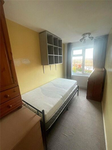 3 Bedroom Terraced House For Sale In Deepfield Way, Coulsdon, CR5