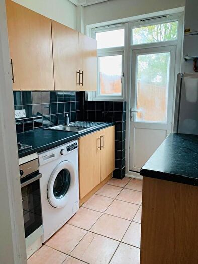 3 Bedroom Terraced House To Rent In Helmsdale Road, Streatham, SW16