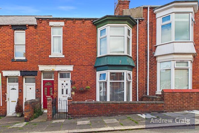 2 Bedroom Flat For Sale In Pembroke Terrace, South Shields, NE33