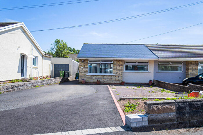 2 Bedroom Semi-Detached Bungalow For Sale In Heol Mabon, Cardiff, CF14