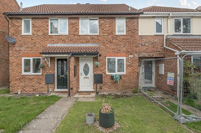 2 Bedroom Terraced House For Sale In Osprey Close, Covingham, Swindon, SN3