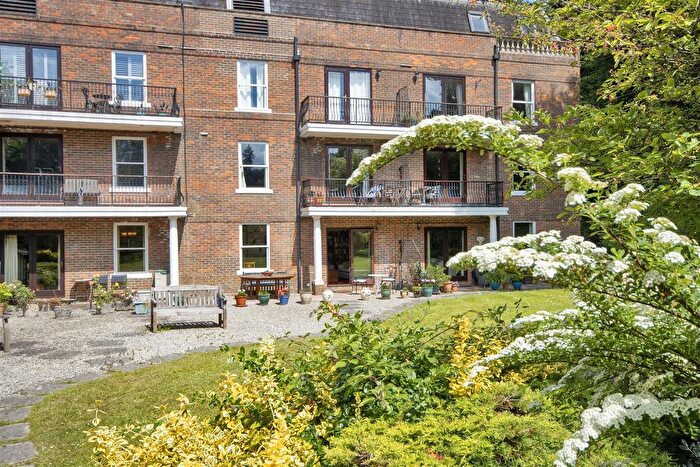 2 Bedroom Flat To Rent In Clarendon Place, Clarendon Road, Sevenoaks, TN13