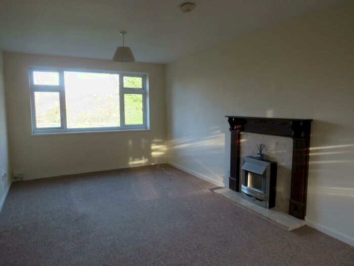 2 Bedroom Apartment To Rent In Tanhouse Farm Road, Solihull, B92