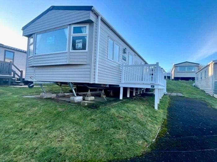 2 Bedroom Mobile/park Home For Sale In Main Road, Wareham, BH20