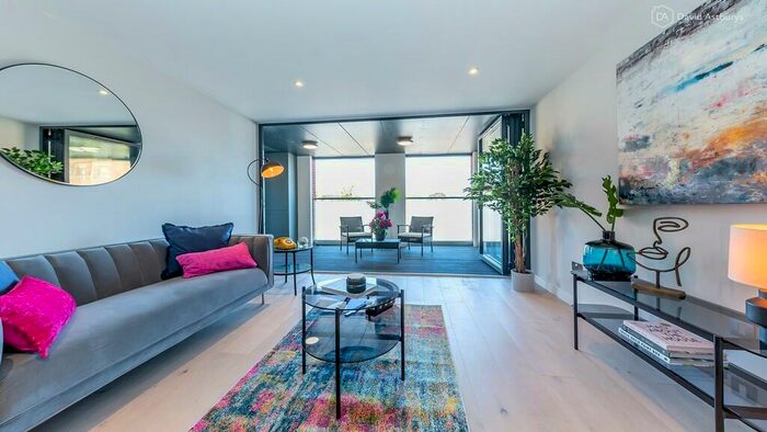 1 Bedroom Apartment To Rent In Tottenham Lane, Crouch End, London, N8