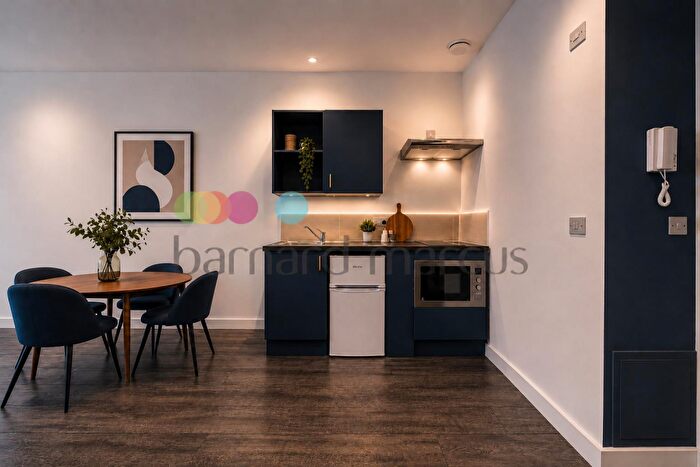 Apartment To Rent In Purley Way, Croydon, CR0