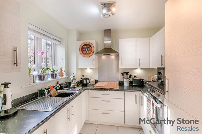 1 Bedroom Apartment For Sale In Hepworth Court, Parsonage Lane, Brighouse, HD6