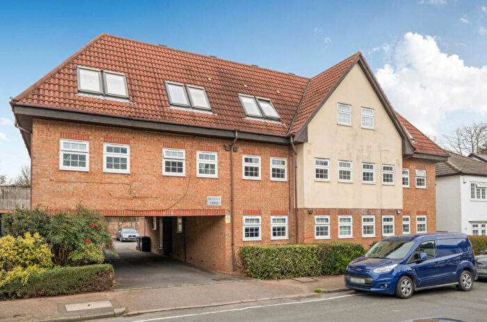 1 Bedroom Apartment For Sale In Diceland Road, Banstead, Surrey, SM7