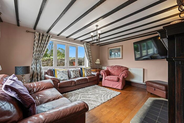 4 Bedroom Link Detached House For Sale In Springwood Lane, High Green, Sheffield, S35