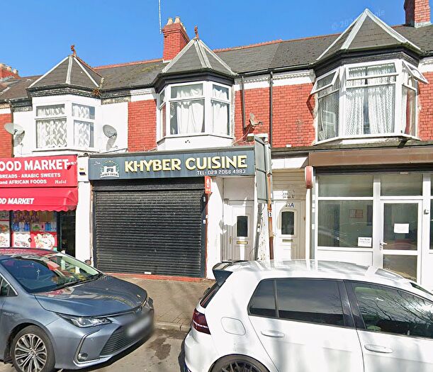 3 Bedroom Flat To Rent In Corporation Road, Grangetown, Cardiff, CF11