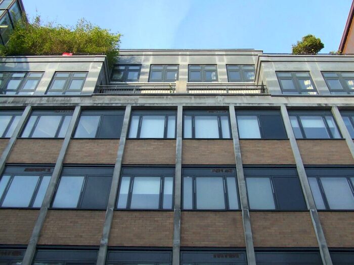 2 Bedroom Flat To Rent In South Parade, Leeds, West Yorkshire, Uk, LS1