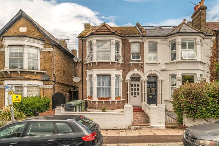 2 Bedroom Flat To Rent In George Lane, Lewisham, SE13