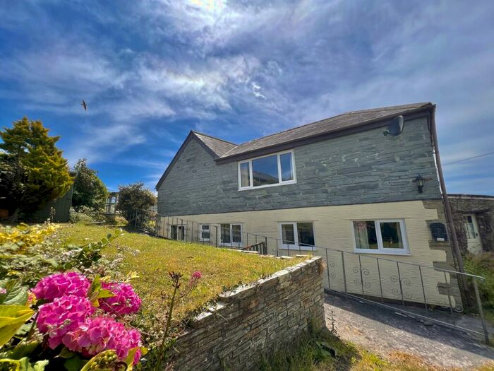 3 Bedroom House For Sale In Martin House, Tregonce, PL27