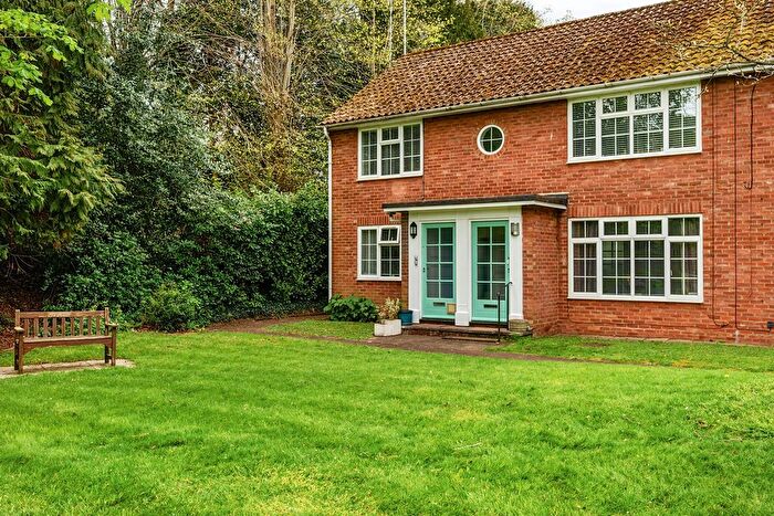 2 Bedroom Maisonette For Sale In Westminster Court, St. Albans, AL1