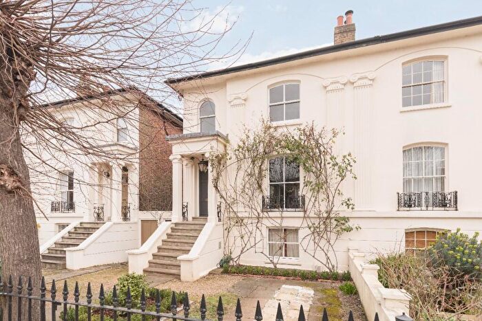 4 Bedroom Semi-Detached House For Sale In Glengall Road, Peckham, SE15