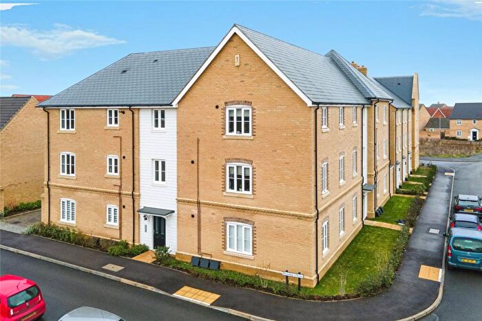 2 Bedroom Flat For Sale In Rosehip Chase, Ely, Cambridgeshire, CB6