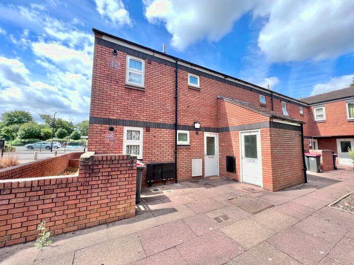 1 Bedroom Flat To Rent In Burton Close, Dawley, Telford, TF4