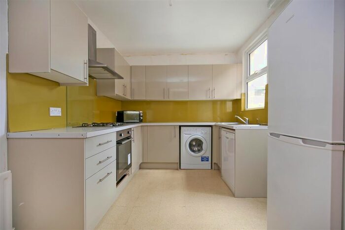 4 Bedroom Terraced House To Rent In Mundella Terrace, Heaton, Newcastle Upon Tyne, NE6