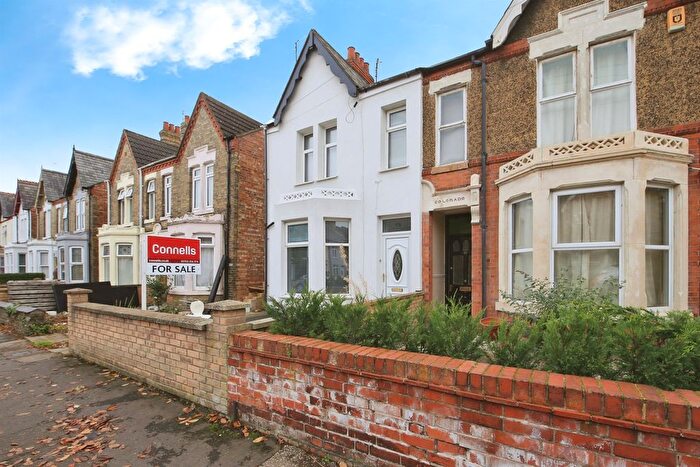 3 Bedroom Semi Detached House For Sale In All Saints Road, Peterborough, PE1