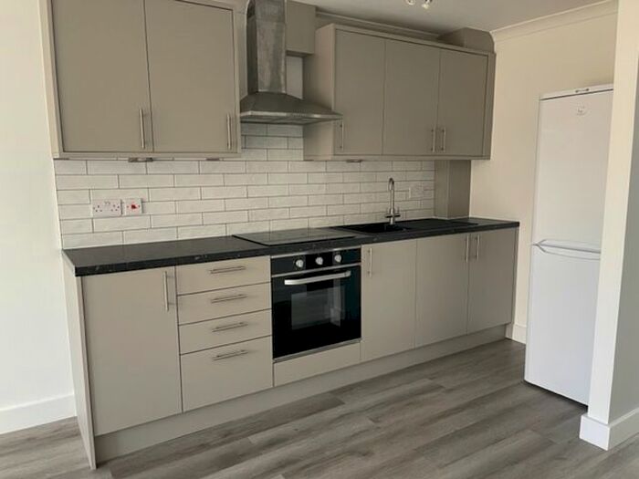 2 Bedroom Maisonette To Rent In Eastbrook Close, Woking, GU21