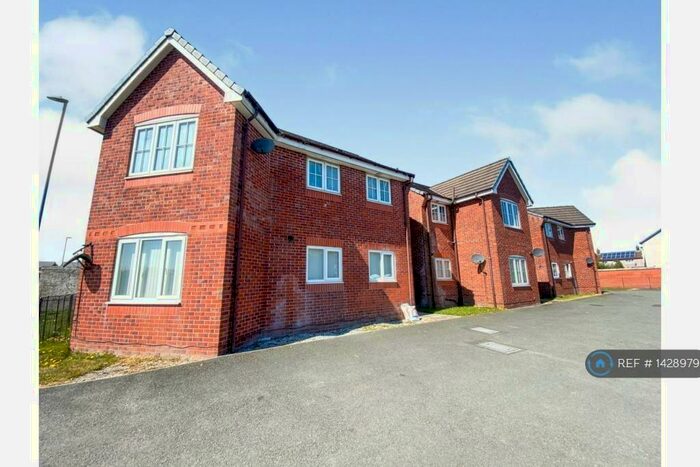 2 Bedroom Flat To Rent In Marnwood Walk, Liverpool, L32