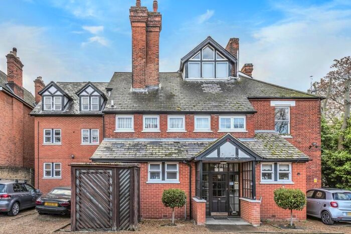 1 Bedroom Flat To Rent In Kew Road, Richmond, TW9