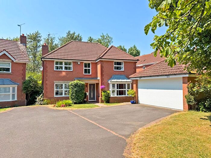 4 Bedroom Detached House For Sale In Breamore Crescent, Dudley, DY1