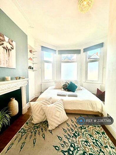 2 Bedroom Flat To Rent In Olive Road, London, NW2