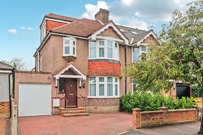 4 Bedroom Semi-Detached House For Sale In Cavendish Way, West Wickham, BR4