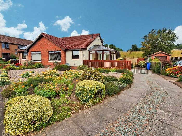 2 Bedroom Semi-Detached Bungalow To Rent In Landale Gardens, Cupar, KY15