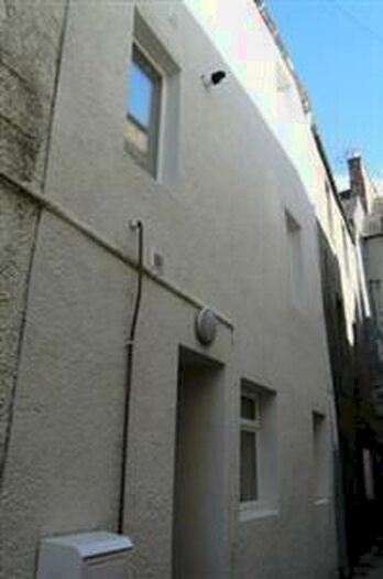 3 Bedroom Flat To Rent In High Street, Perth, PH1